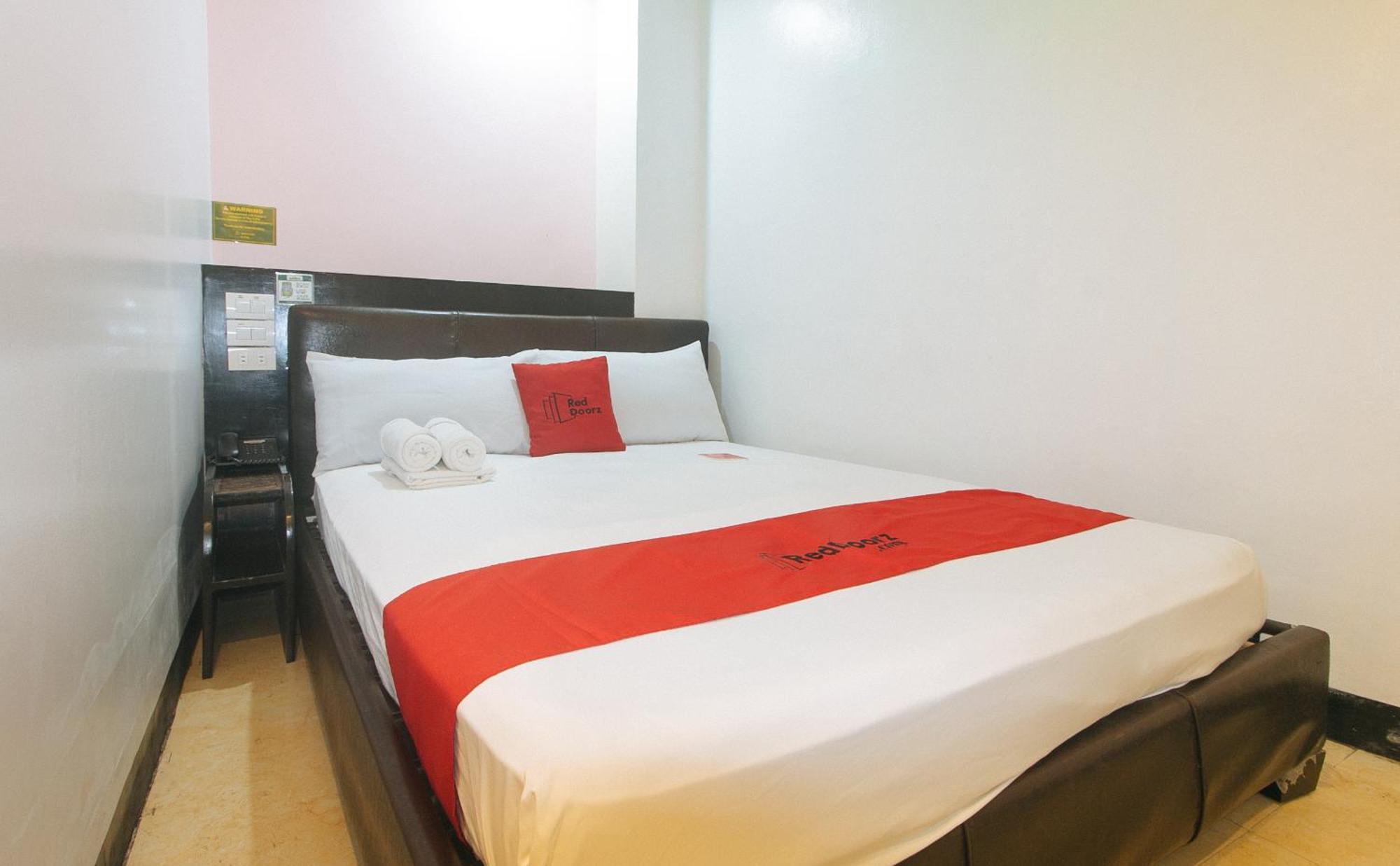 Reddoorz At Ranchotel Alabang Muntinlupa City Exterior photo